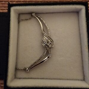 Sterling Silver Necklace With White Saffies